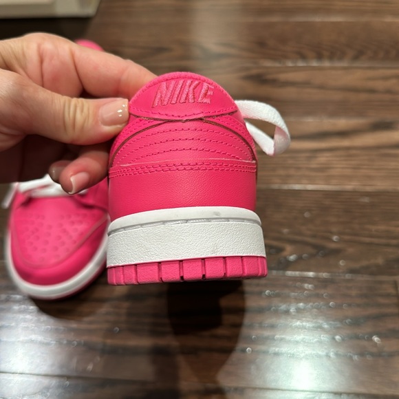 Hot pink Nike Dunks - Picture 10 of 13